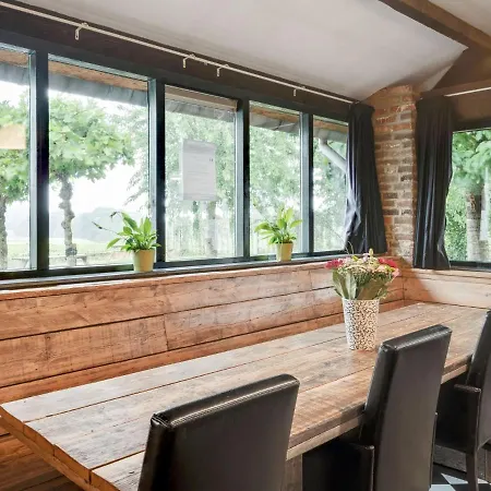 Spacious In Limburg Near Forest * Sint Antoniusbank